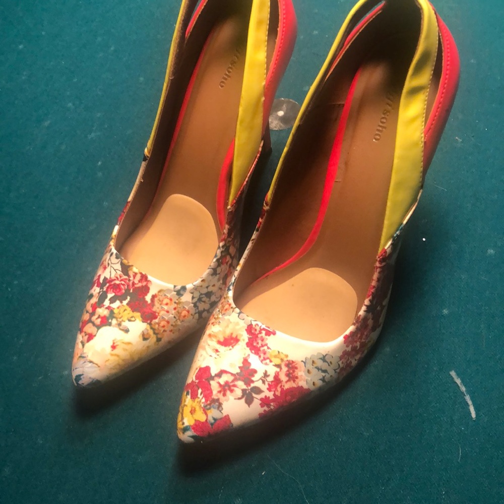 ZigiSoho flower embellished heels
